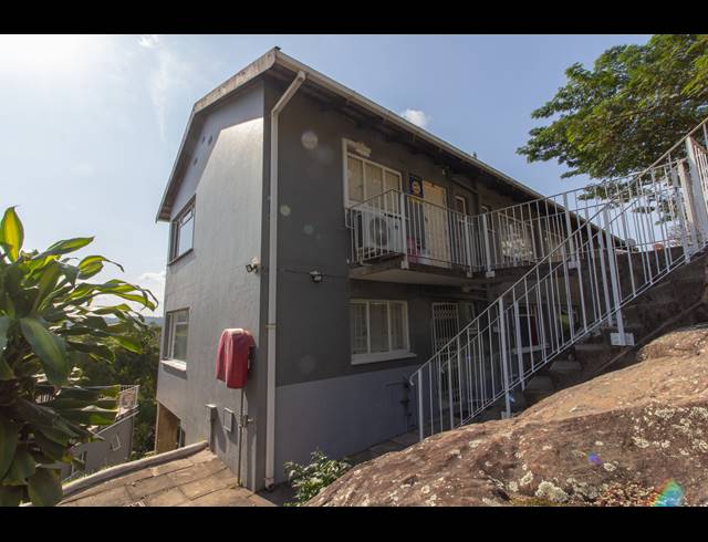 2 BEDROOM APARTMENT FOR SALE IN MALVERN